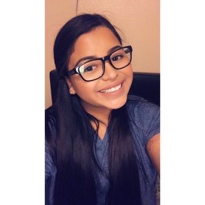 Meet your Posher, Cynthia